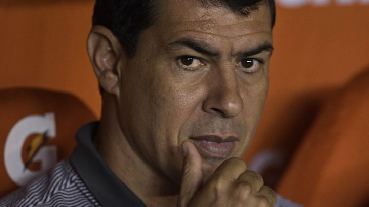 Treinador tenta encontrar soluções imediatas para o time do Santos